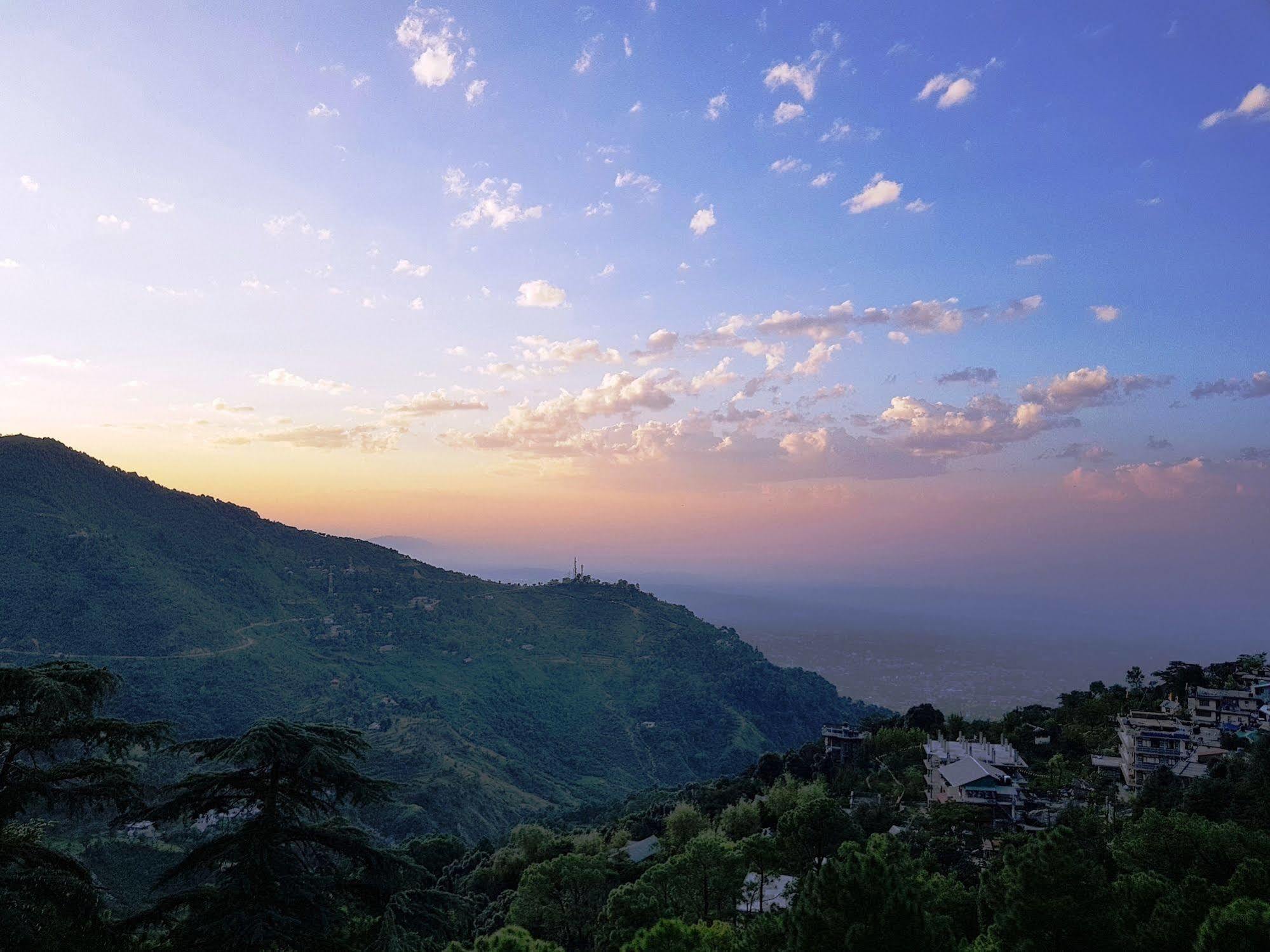Mountain Villa Mcleodganj Дармсала Экстерьер фото